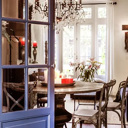 Livia's Hideaway Elegant Amsterdam