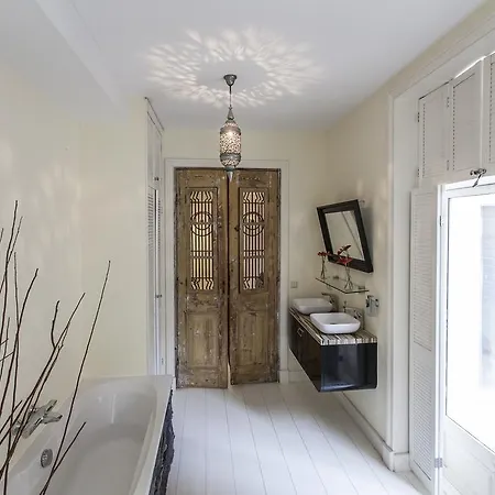 Apartment Livia's Hideaway Elegant Amsterdam