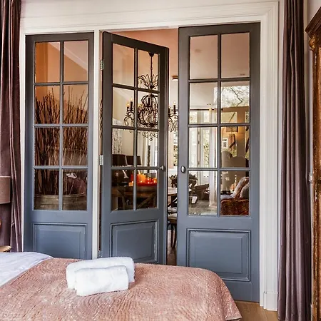 Livia's Hideaway Elegant