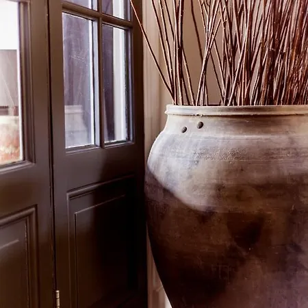 Livia's Hideaway Elegant Amsterdam