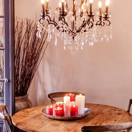 Livia's Hideaway Elegant
