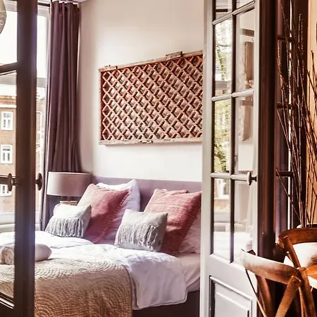 Апартаменты Livia's Hideaway Elegant Амстердам